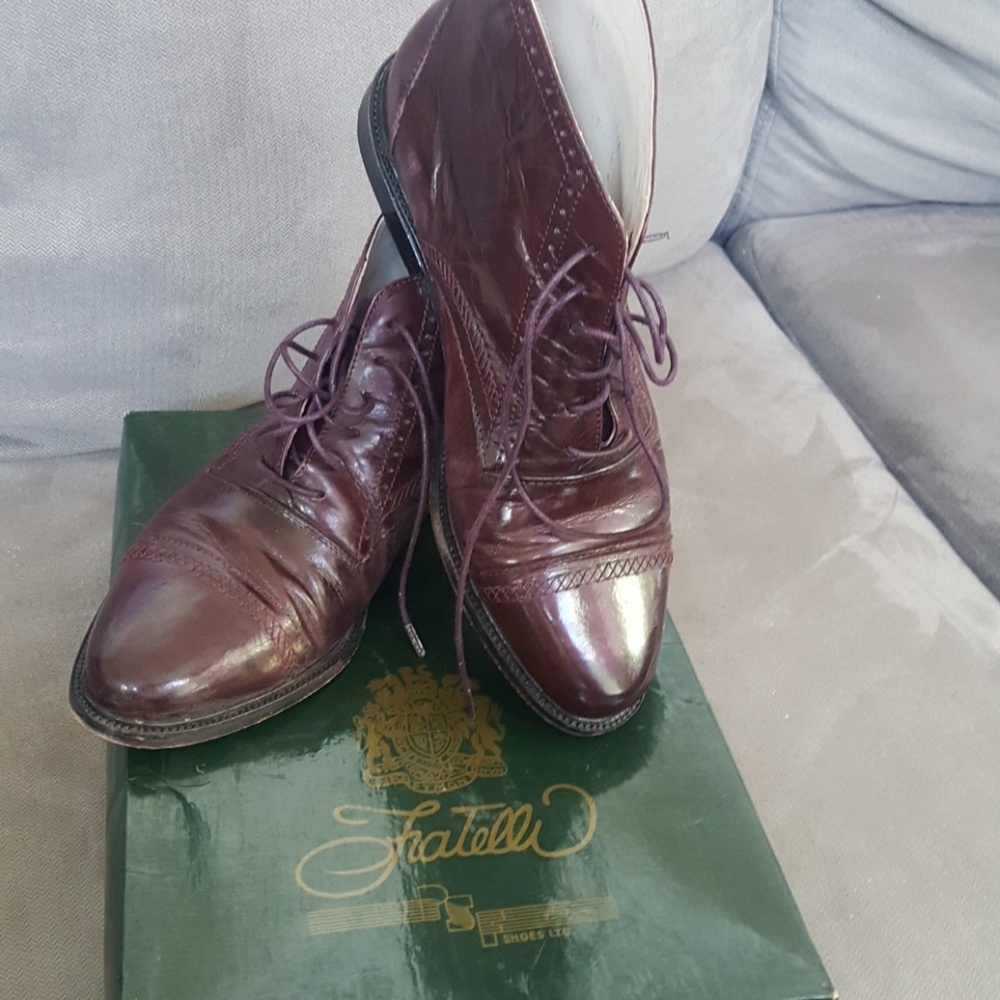 Men's Sz 9 D Fratelli  Burgundy lace up boot